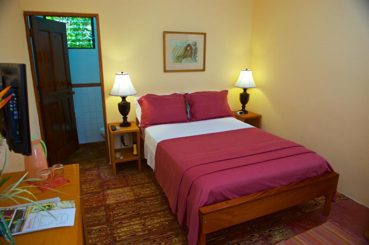 Coral House Panzió Punta Gorda Kültér fotó